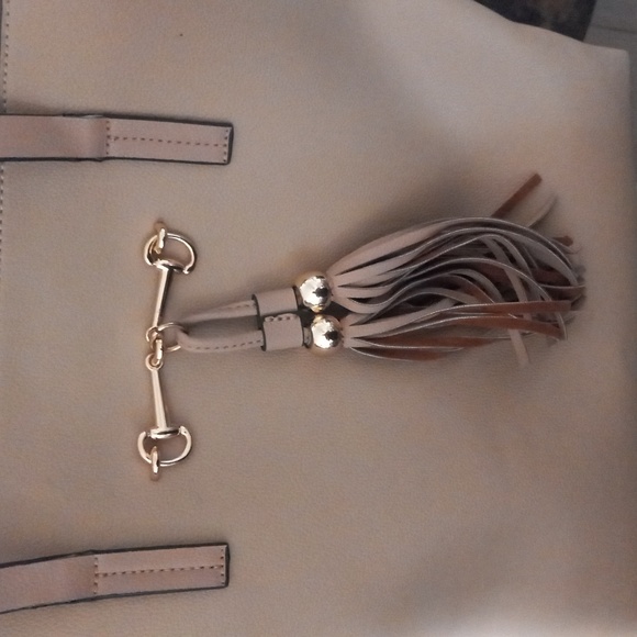 Purse - Picture 2 of 4